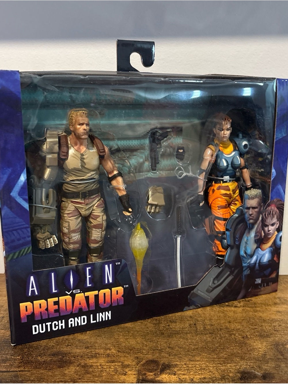 NECA Alien vs Predator - 7" Scale Figure - Dutch & Lin Arcade - 2 Pack